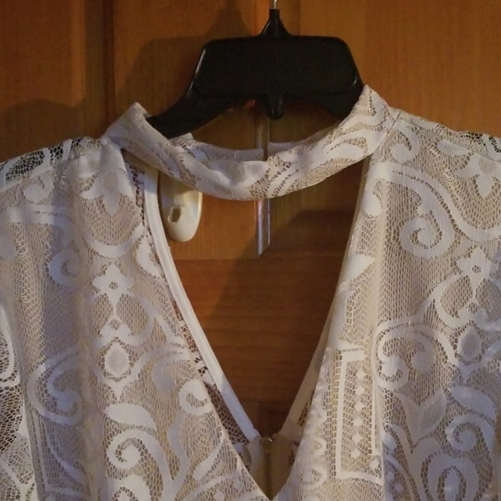Clothes - Picture 4 of 4